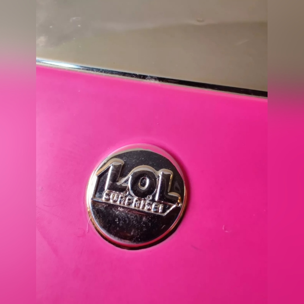 LOL Surprise Car-Pool Coupe Lights Work Batteries Not Included - Picture 4 of 10